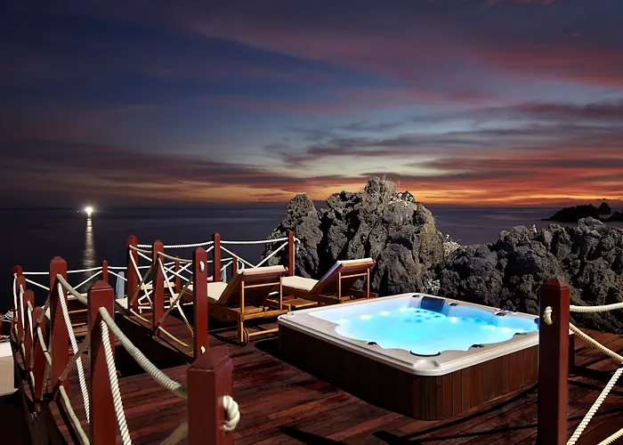 The Cliff Bay - Portobay Hotel