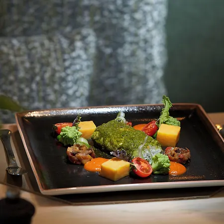 The Cliff Bay - Portobay Φουνκάλ