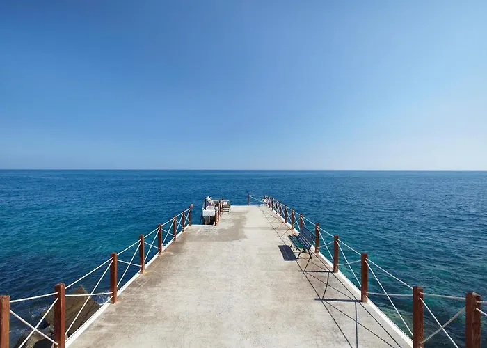 The Cliff Bay - Portobay פונשל