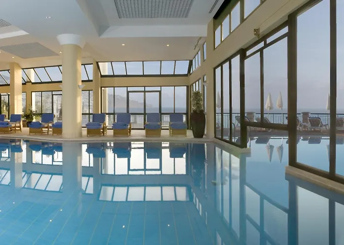 The Cliff Bay - Portobay 5* פונשל